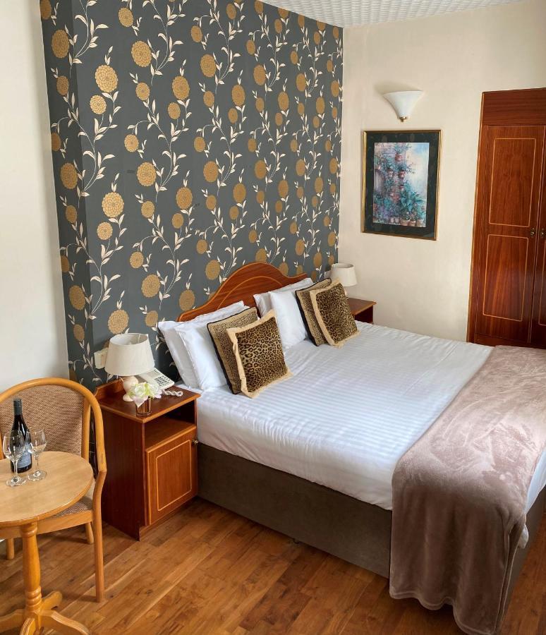 O'Shea'S Hotel Tramore Bagian luar foto